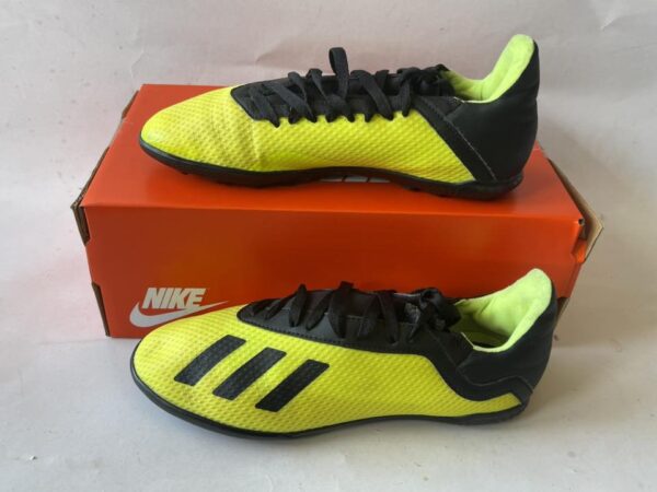 Giày Đá Banh 2hand Hiệu Adidas