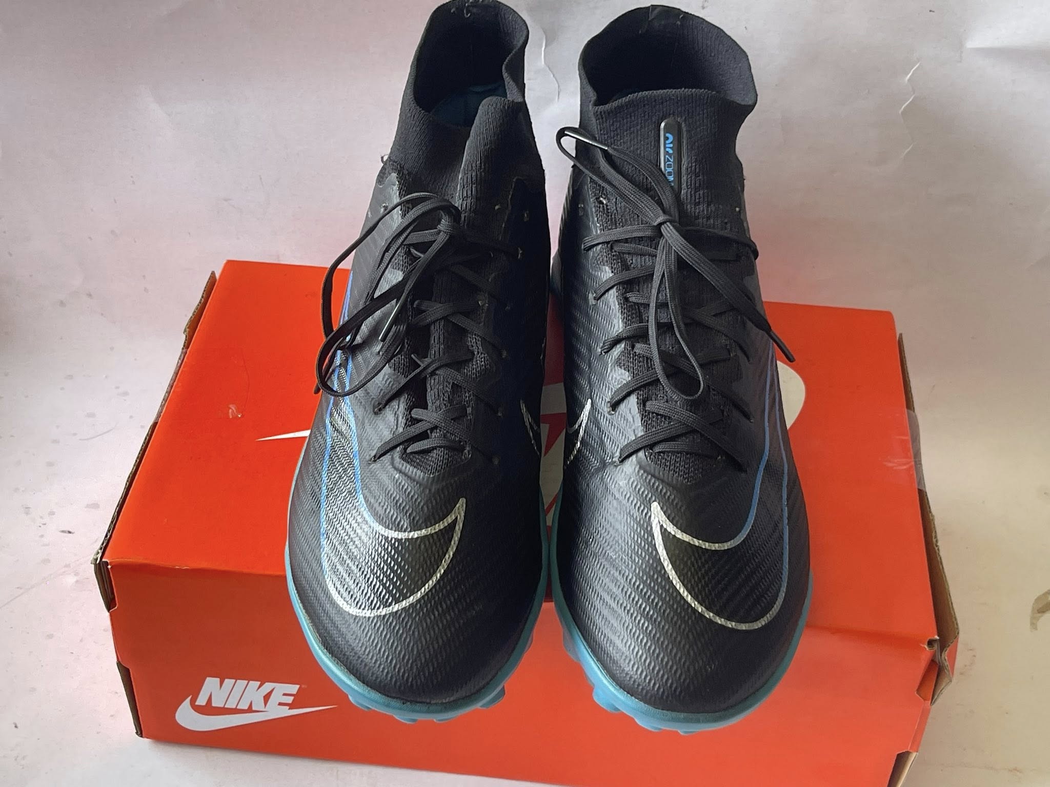Giày Đá Banh 2hand Hiệu Nike Giày Đá Banh 2hand Hiệu Nike