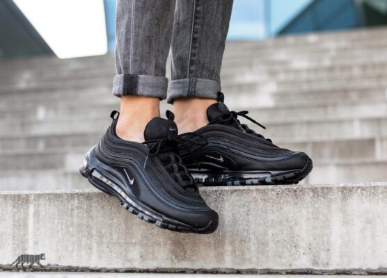 Nike Air Max đánh dấu bước ngoặt lớn trong ngành công nghiệp giày dép
