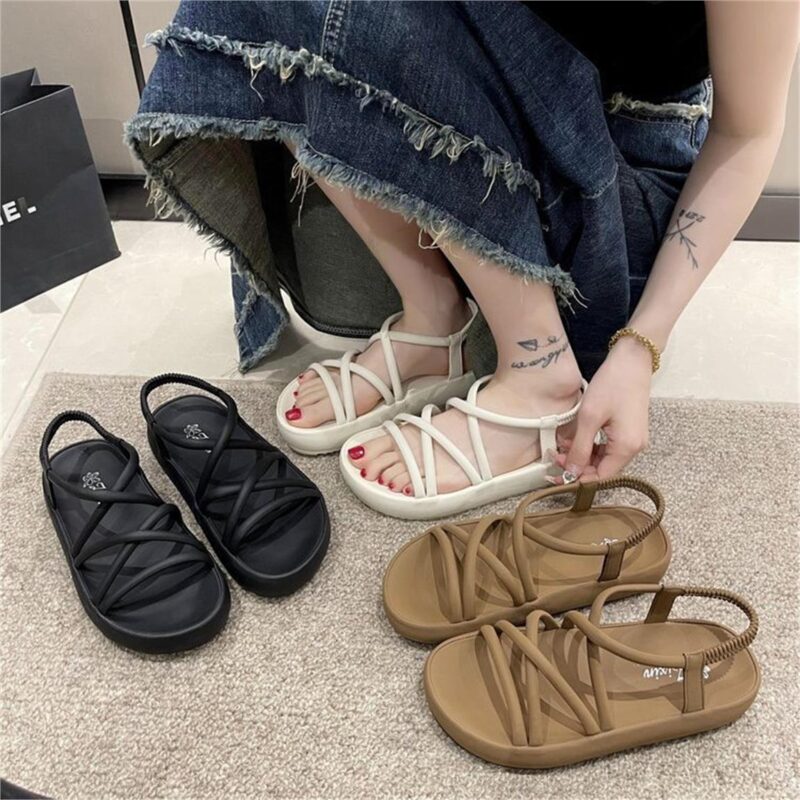 Giày đế bằng 2hand lựa chọn cho phong cách nhẹ nhàng
