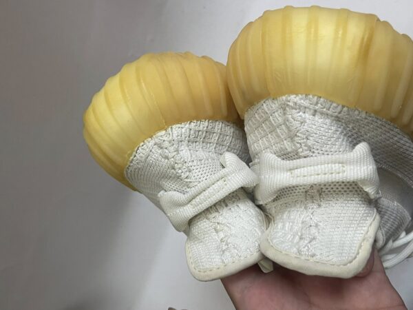 Giày Thể Thao 2hand Hiệu Adidas