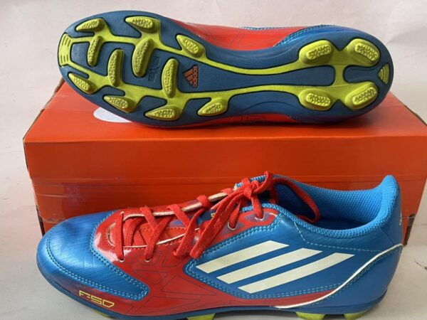 Giày Đá Banh 2hand Hiệu Adidas