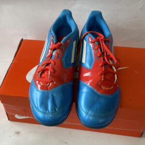 Giày Đá Banh 2hand Hiệu Adidas