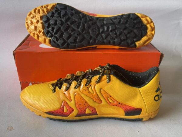 Giày Đá Banh 2hand Hiệu Adidas