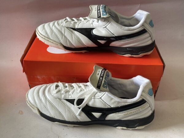 Giày Đá Banh 2hand Hiệu Mizuno