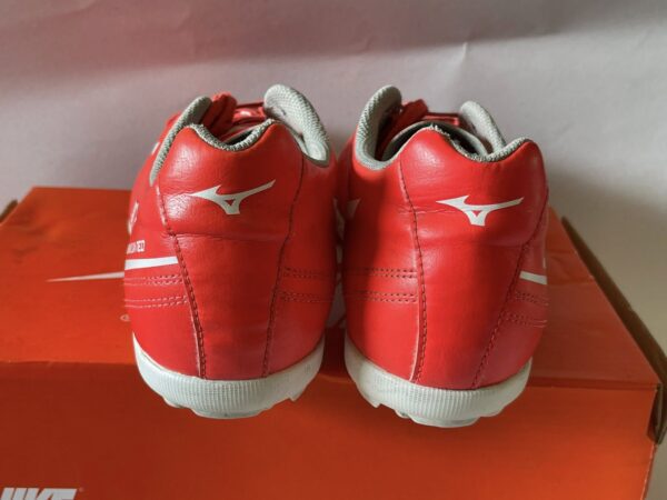 Giày Đá Banh 2hand Hiệu Mizuno