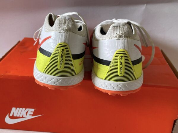 Giày Đá Banh 2hand Hiệu Nike