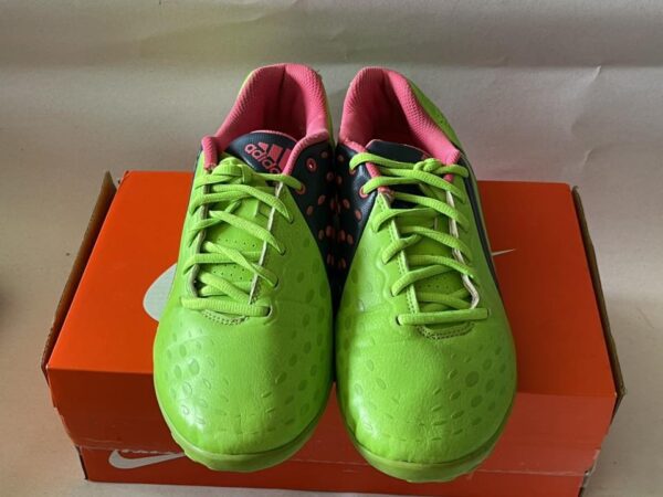 Giày Đá Banh 2hand Hiệu Adidas