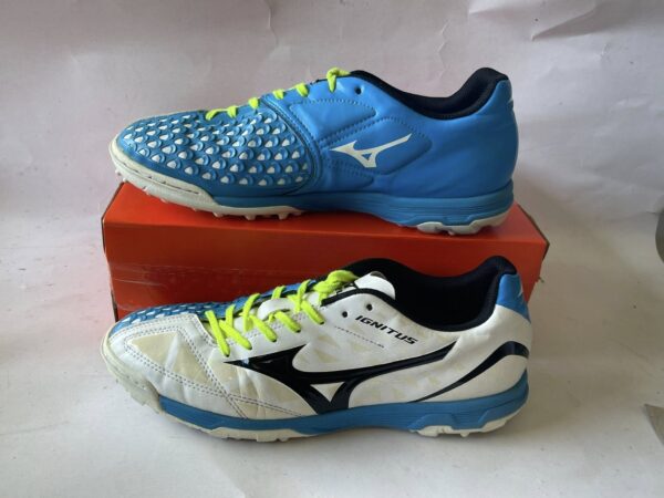 Giày Đá Banh 2hand Hiệu Mizuno
