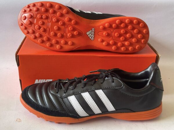 Giày Đá Banh 2hand Hiệu Adidas
