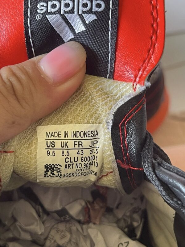 Giày Đá Banh 2hand Hiệu Adidas