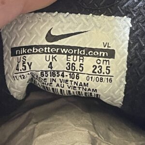 Giày Đá Banh 2hand Hiệu Nike