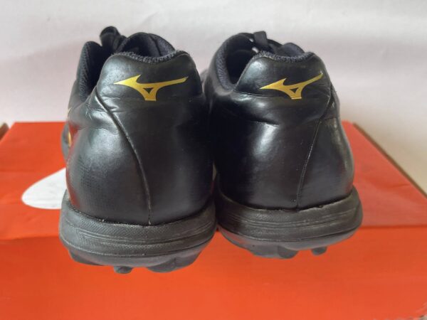 Giày Đá Banh 2hand Hiệu Mizuno