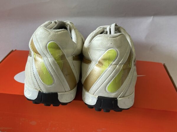 Giày Đá Banh 2hand Hiệu Nike