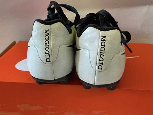 Giày Đá Banh 2hand Hiệu Nike