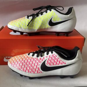 Giày Đá Banh 2hand Hiệu Nike