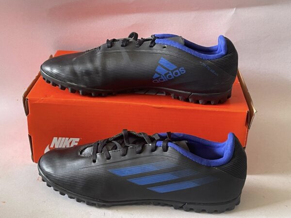 Giày Đá Banh 2hand Hiệu Adidas