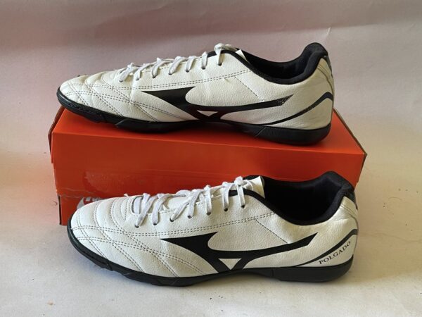 Giày Đá Banh 2hand Hiệu Mizuno