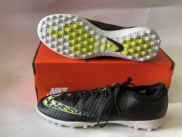 Giày Đá Banh 2hand Hiệu Nike