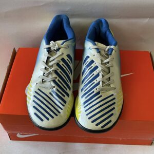 Giày Đá Banh 2hand Hiệu Adidas