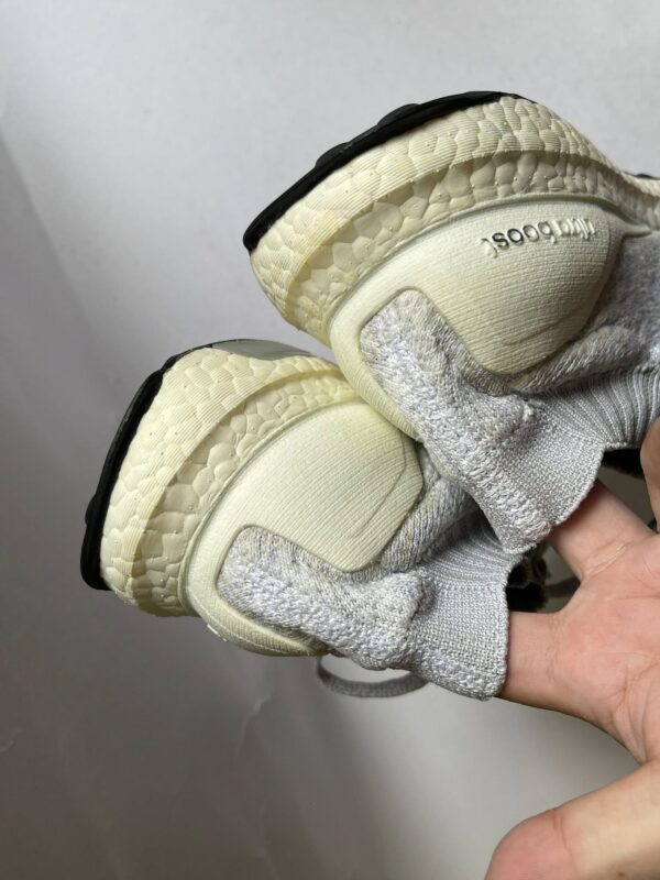 Giày Thể Thao 2hand Hiệu Adidas