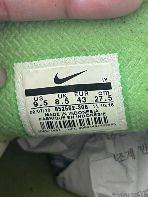 Giày Đá Banh 2hand Hiệu Nike