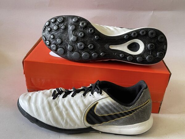 Giày Đá Banh 2hand Hiệu Nike
