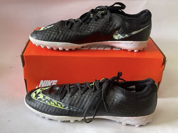 Giày Đá Banh 2hand Hiệu Nike
