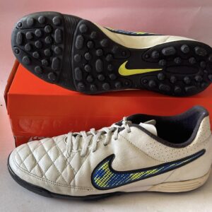 Giày Đá Banh 2hand Hiệu Asics