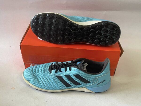 Giày Đá Banh 2hand Hiệu Adidas