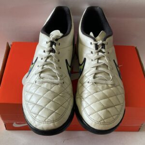 Giày Đá Banh 2hand Hiệu Asics