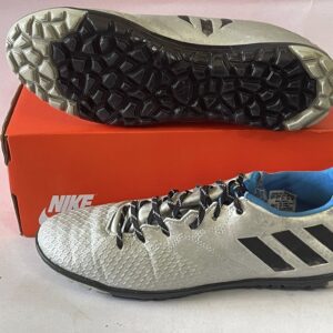 Giày Đá Banh 2hand Hiệu Adidas