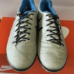 Giày Đá Banh 2hand Hiệu Adidas