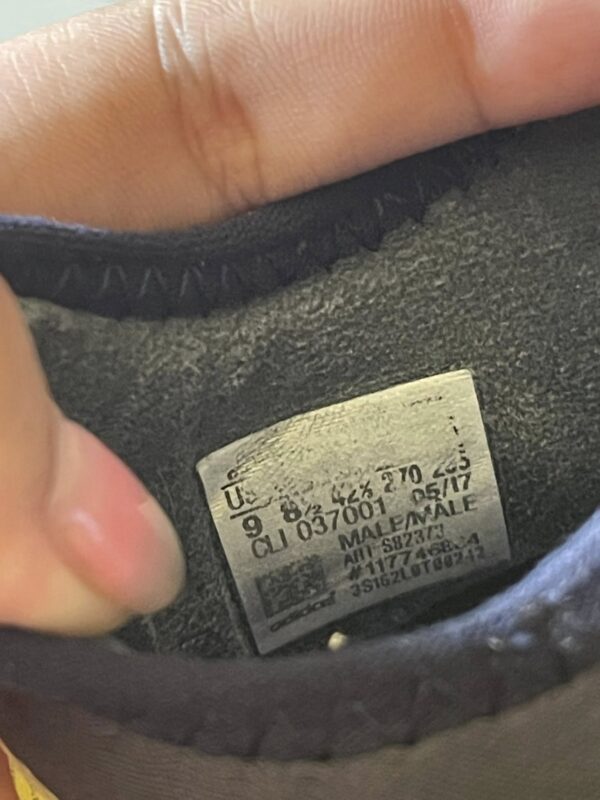 Giày Đá Banh 2hand Hiệu Adidas