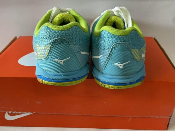 Giày Đá Banh 2hand Hiệu Mizuno