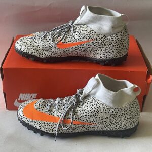 Giày Đá Banh 2hand Hiệu Nike