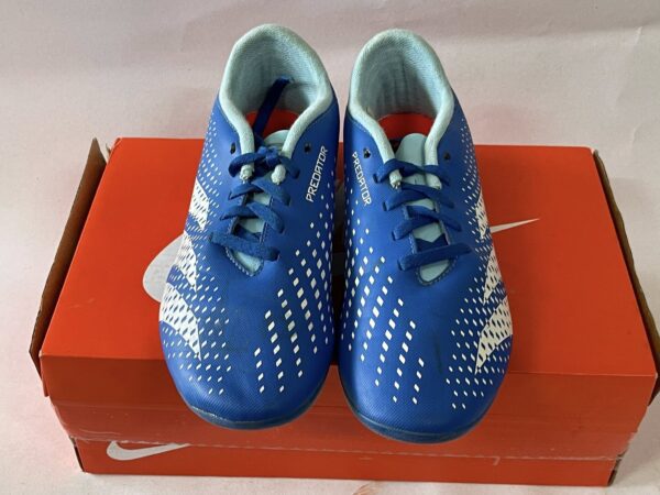 Giày Đá Banh 2hand Hiệu Adidas