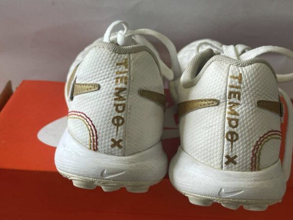 Giày Đá Banh 2hand Hiệu Nike