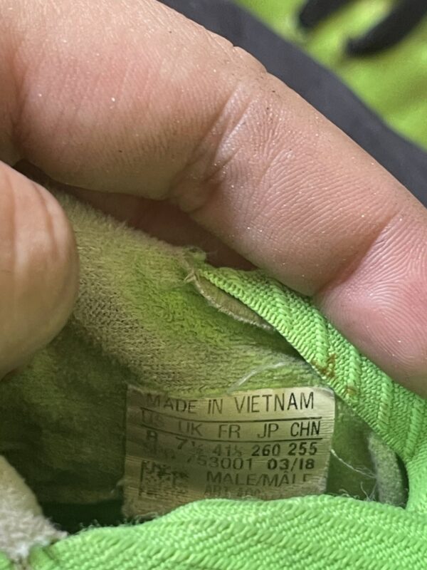 Giày Đá Banh 2hand Hiệu Adidas