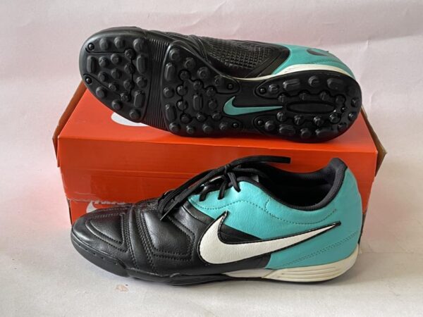Giày Đá Banh 2hand Hiệu Nike