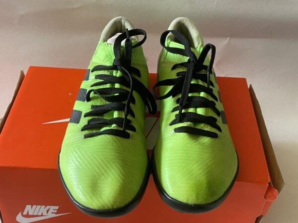 Giày Đá Banh 2hand Hiệu Adidas