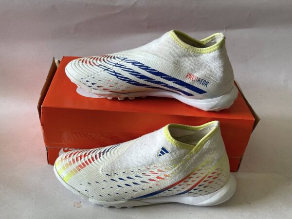 Giày Đá Banh 2hand Hiệu Adidas