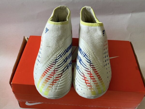 Giày Đá Banh 2hand Hiệu Adidas