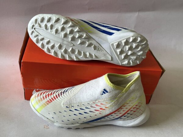 Giày Đá Banh 2hand Hiệu Adidas