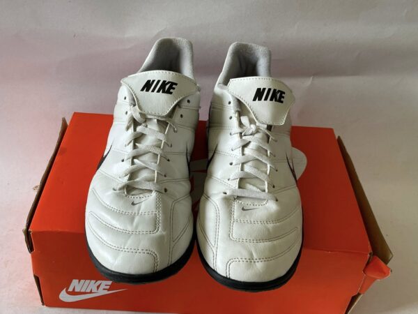 Giày Đá Banh 2hand Hiệu Nike