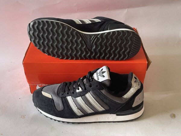 Giày Thể Thao 2hand Hiệu Adidas