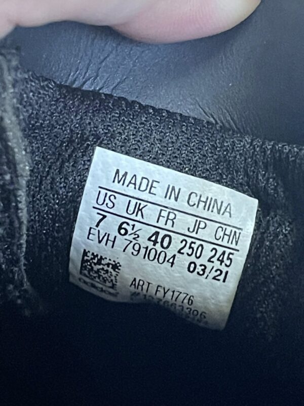 Giày Thể Thao 2hand Hiệu Adidas
