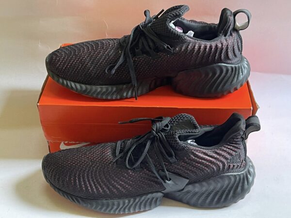 Giày Thể Thao 2hand Hiệu Adidas