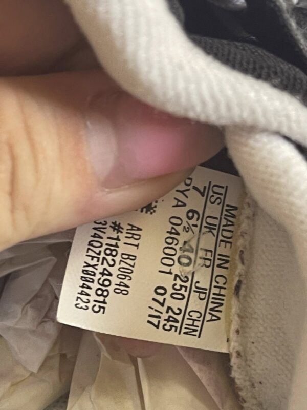 Giày Thể Thao 2hand Hiệu Adidas
