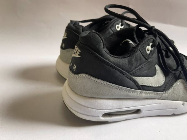Giày Thể Thao 2hand Hiệu Nike